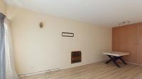 Lounges - 17 square meters of property in Woodmead