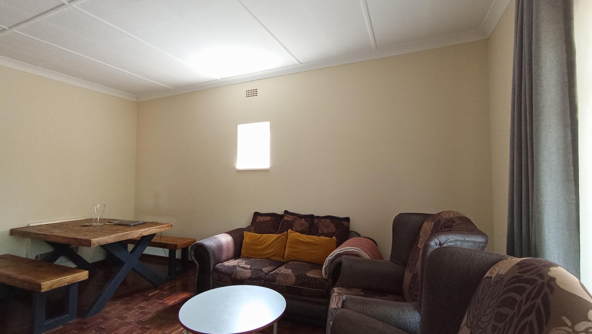 Lounges - 22 square meters of property in Florida