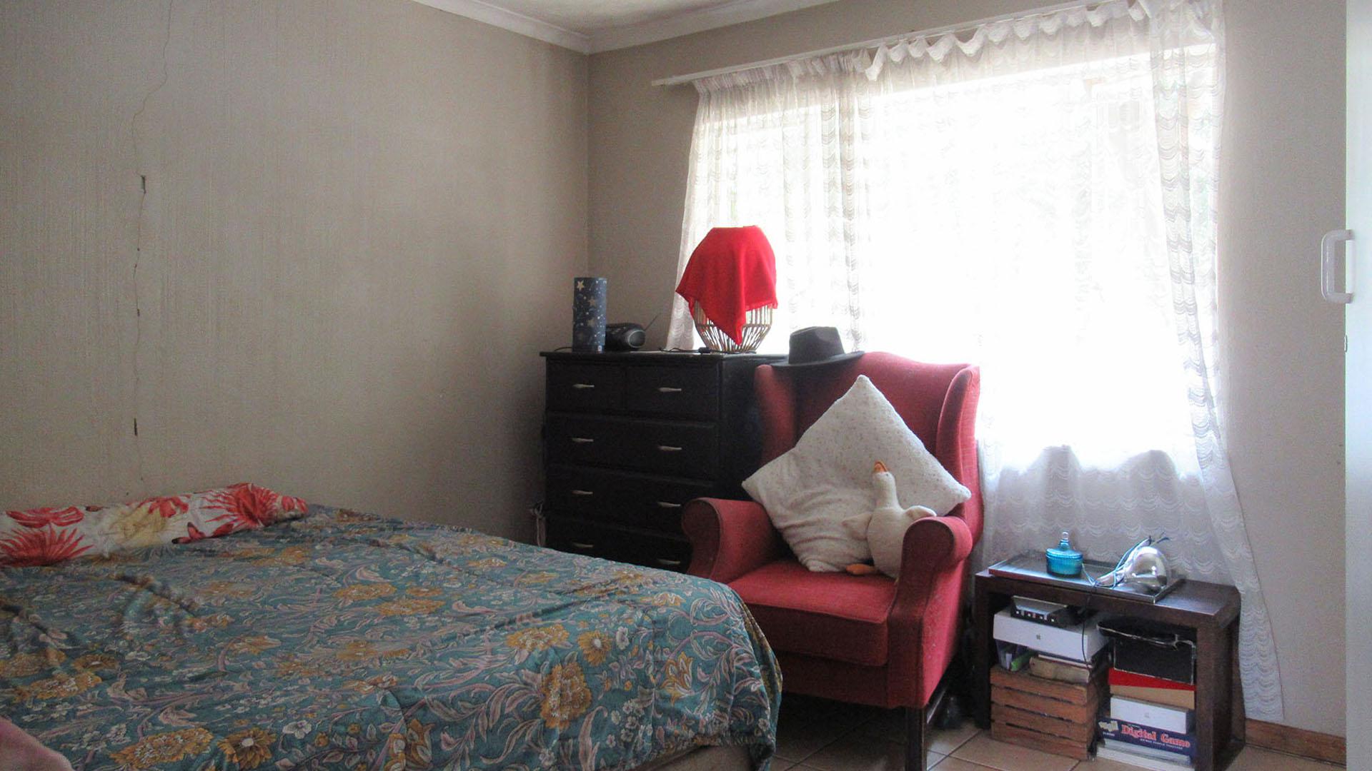 Bed Room 1 - 12 square meters of property in Northwold
