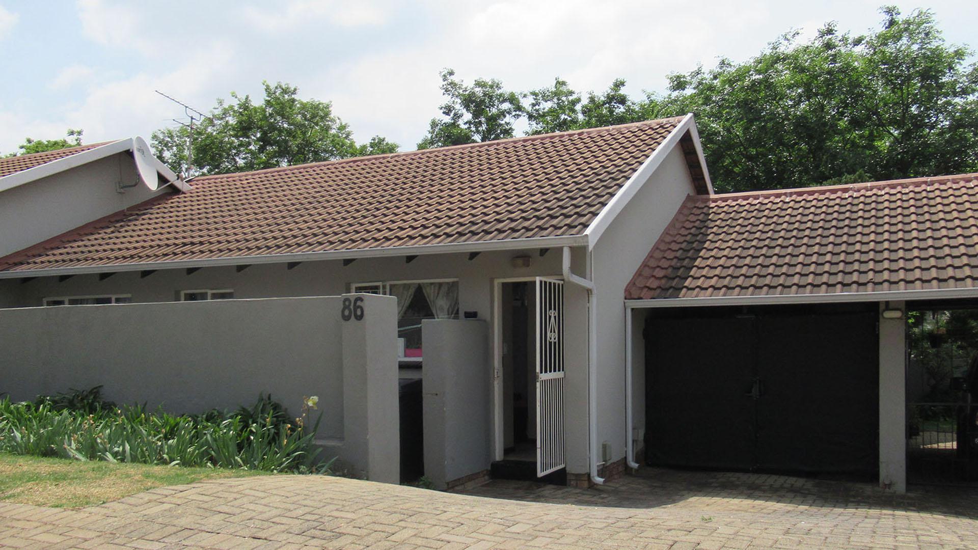Front View of property in Northwold