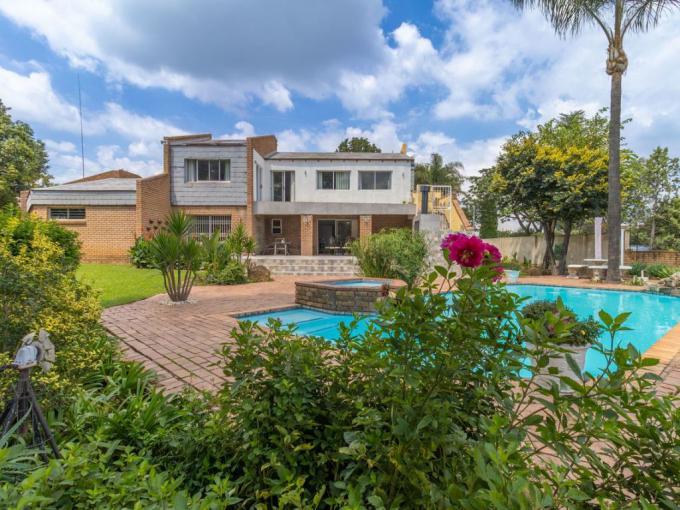 4 Bedroom House to Rent in Sunninghill - Property to rent - MR691352