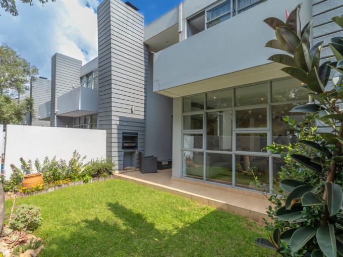 2 Bedroom Simplex for Sale For Sale in Bryanston - MR691357
