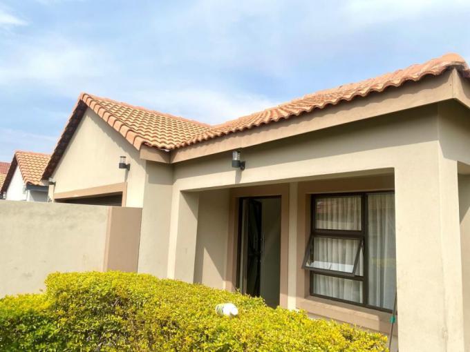 4 Bedroom House for Sale For Sale in Waterval East - MR691362