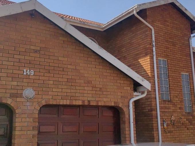 3 Bedroom House for Sale For Sale in Regents Park - MR691424