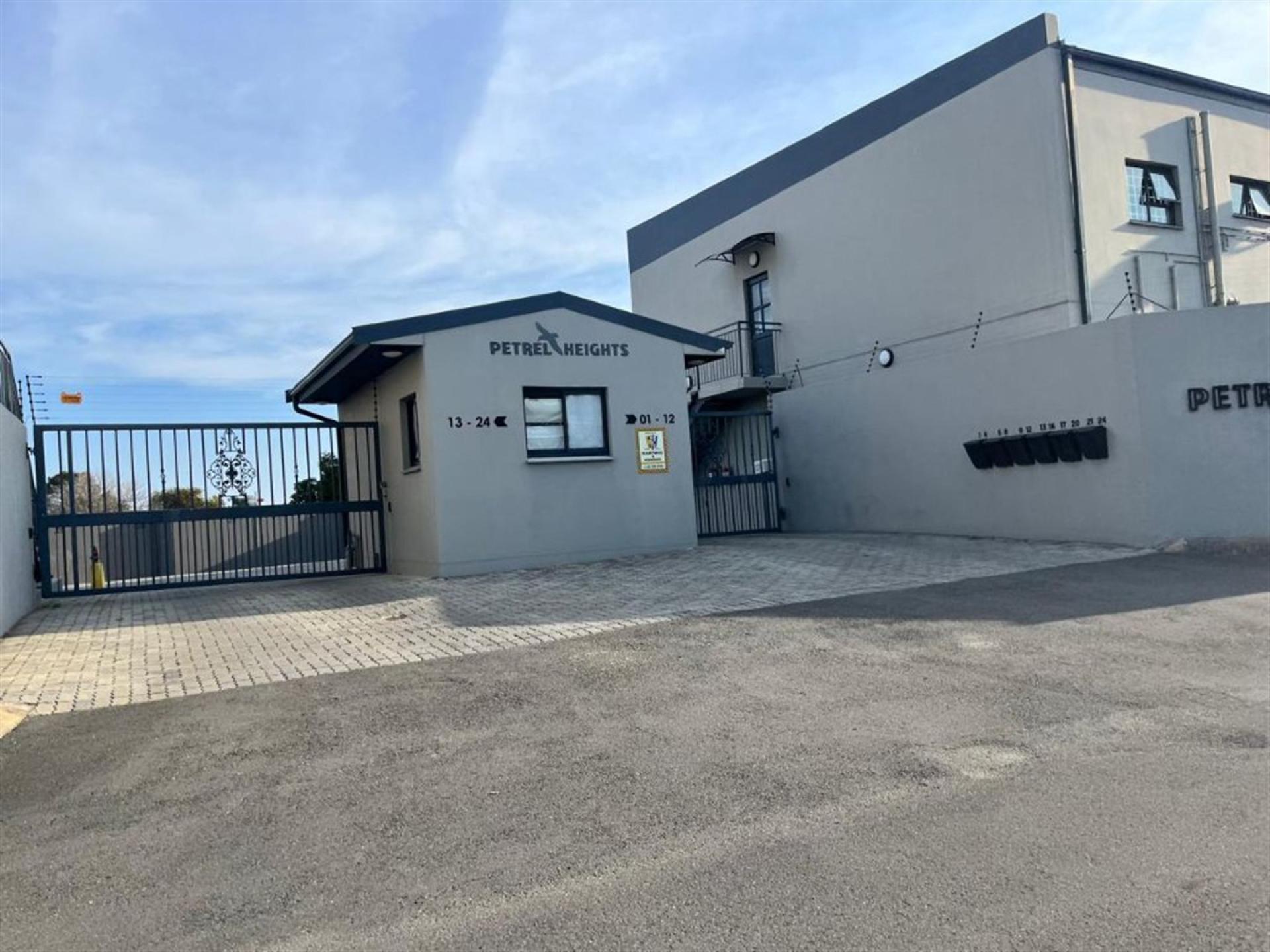 Front View of property in Gonubie