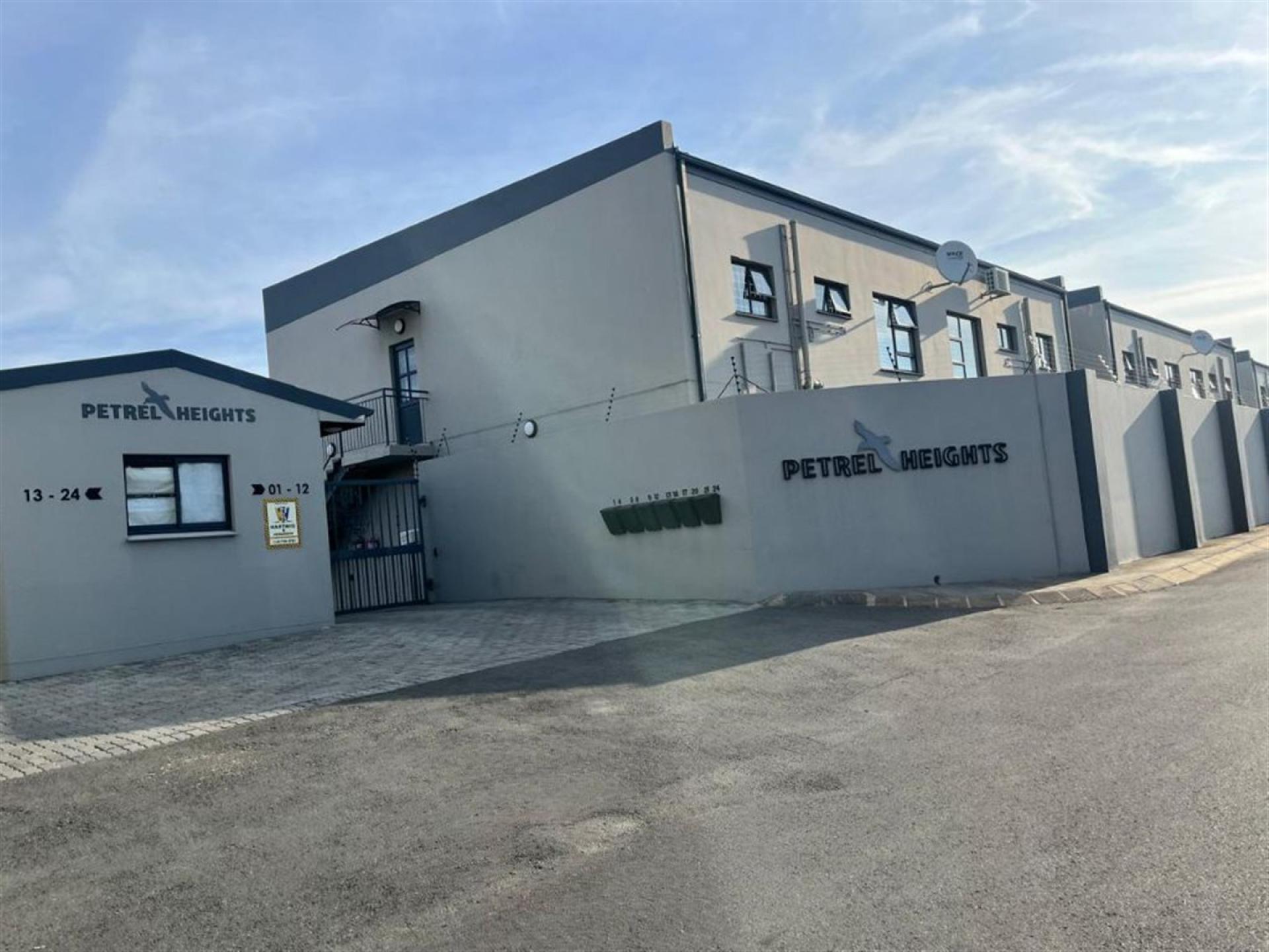 Front View of property in Gonubie