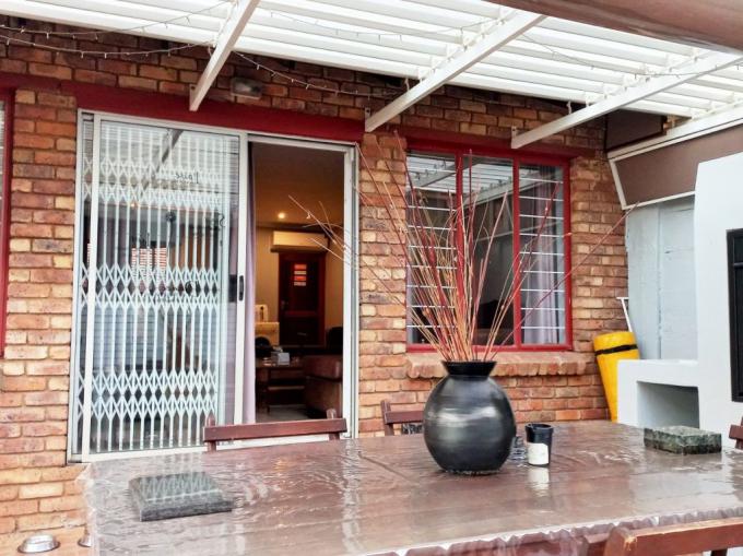 3 Bedroom Simplex for Sale For Sale in Rooihuiskraal North - MR691436