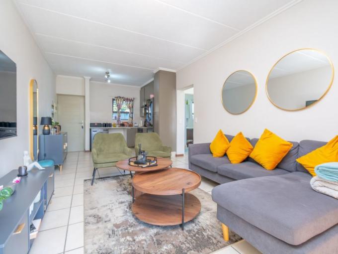 1 Bedroom Apartment for Sale For Sale in Lone Hill - MR691456