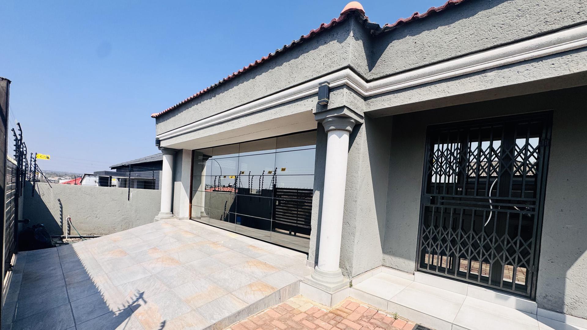 Front View of property in Polokwane