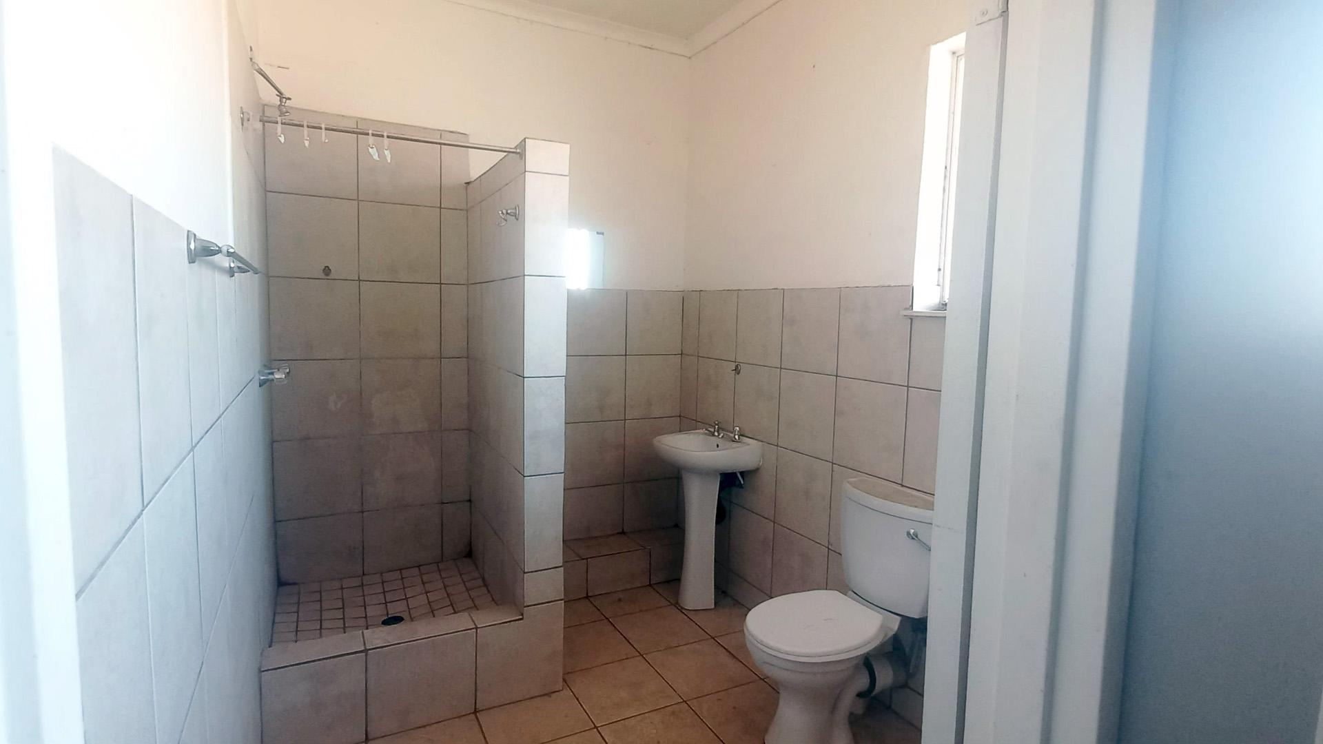 Bathroom 1 of property in Grootvlei