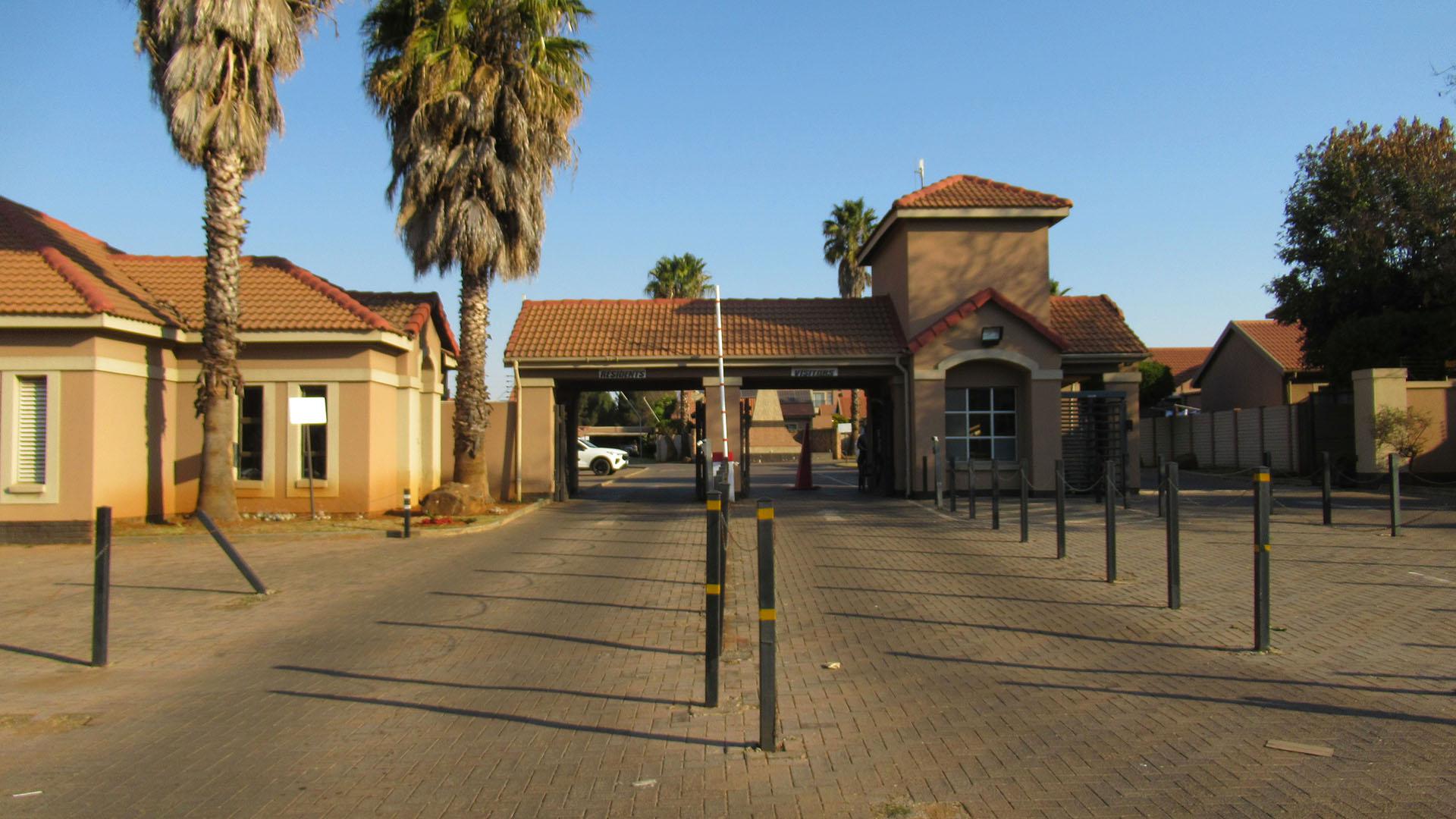 Front View of property in Vanderbijlpark