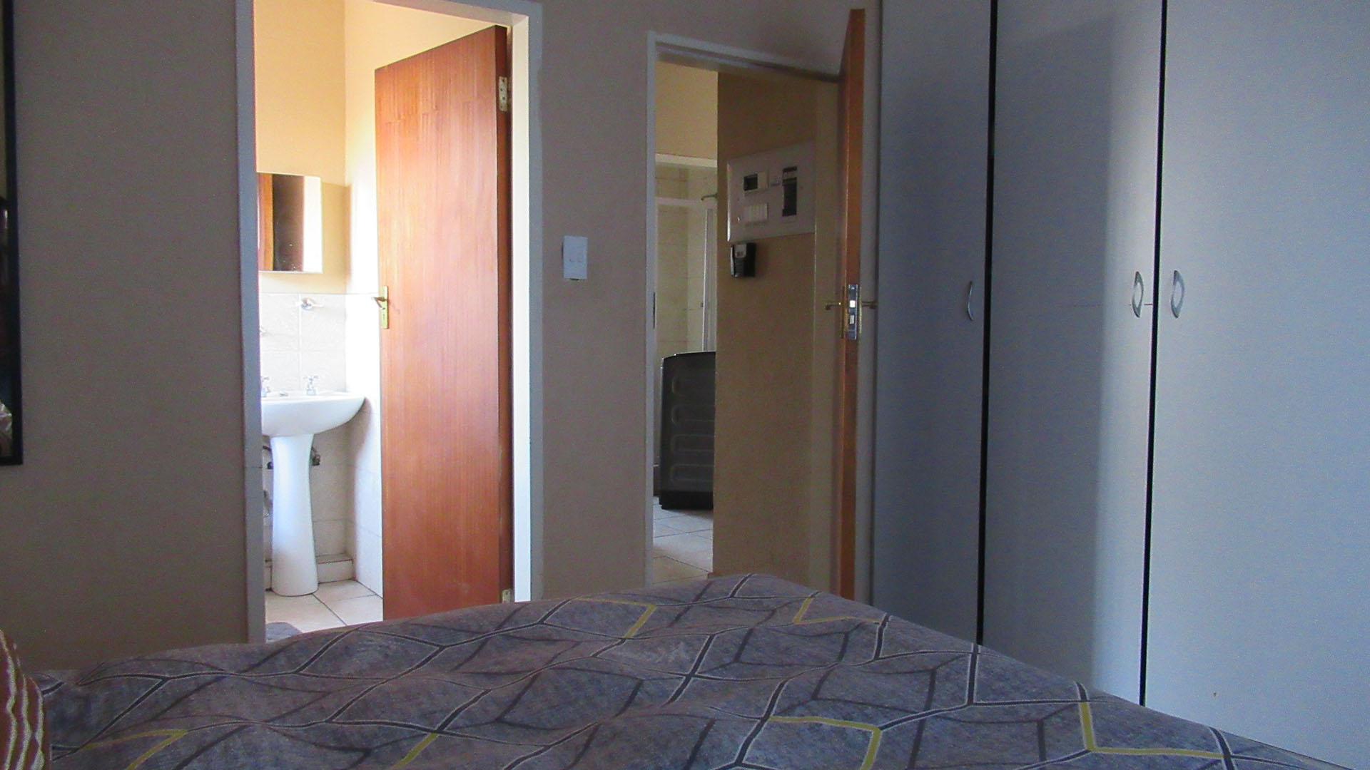 Main Bedroom - 12 square meters of property in Vanderbijlpark