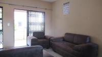 Lounges - 19 square meters of property in Vanderbijlpark