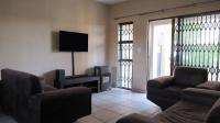 Lounges - 19 square meters of property in Vanderbijlpark