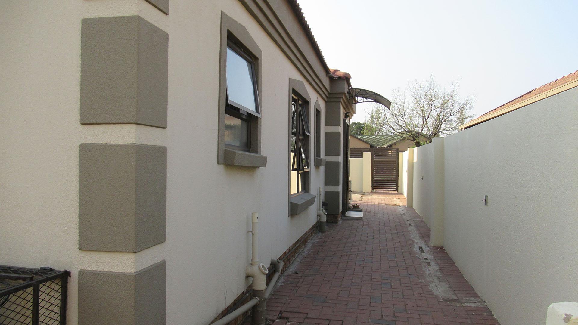 Backyard of property in Roodekop