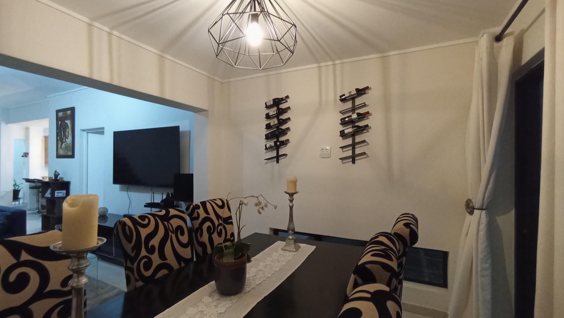 Dining Room - 12 square meters of property in Noordhang