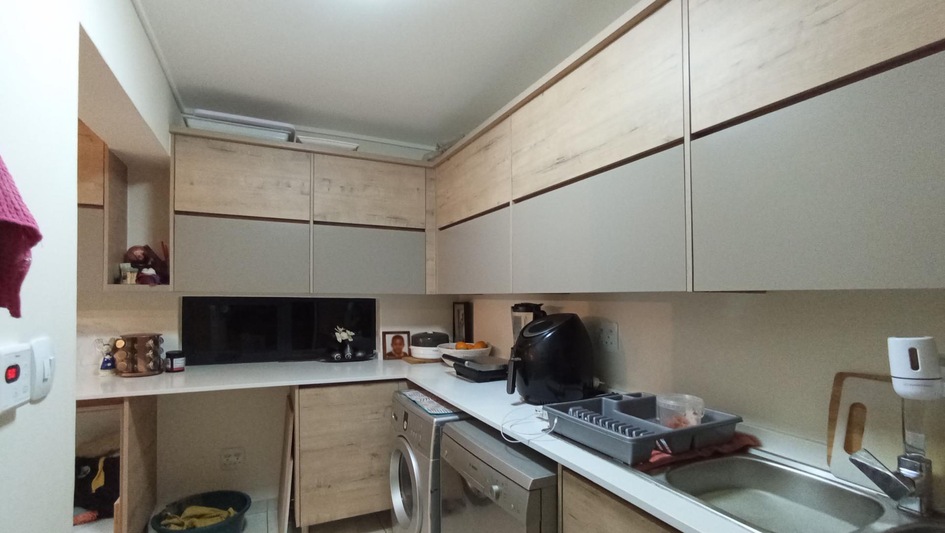 Kitchen - 23 square meters of property in Noordhang