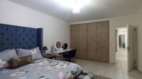 Main Bedroom - 33 square meters of property in Noordhang