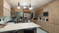 Kitchen - 23 square meters of property in Noordhang