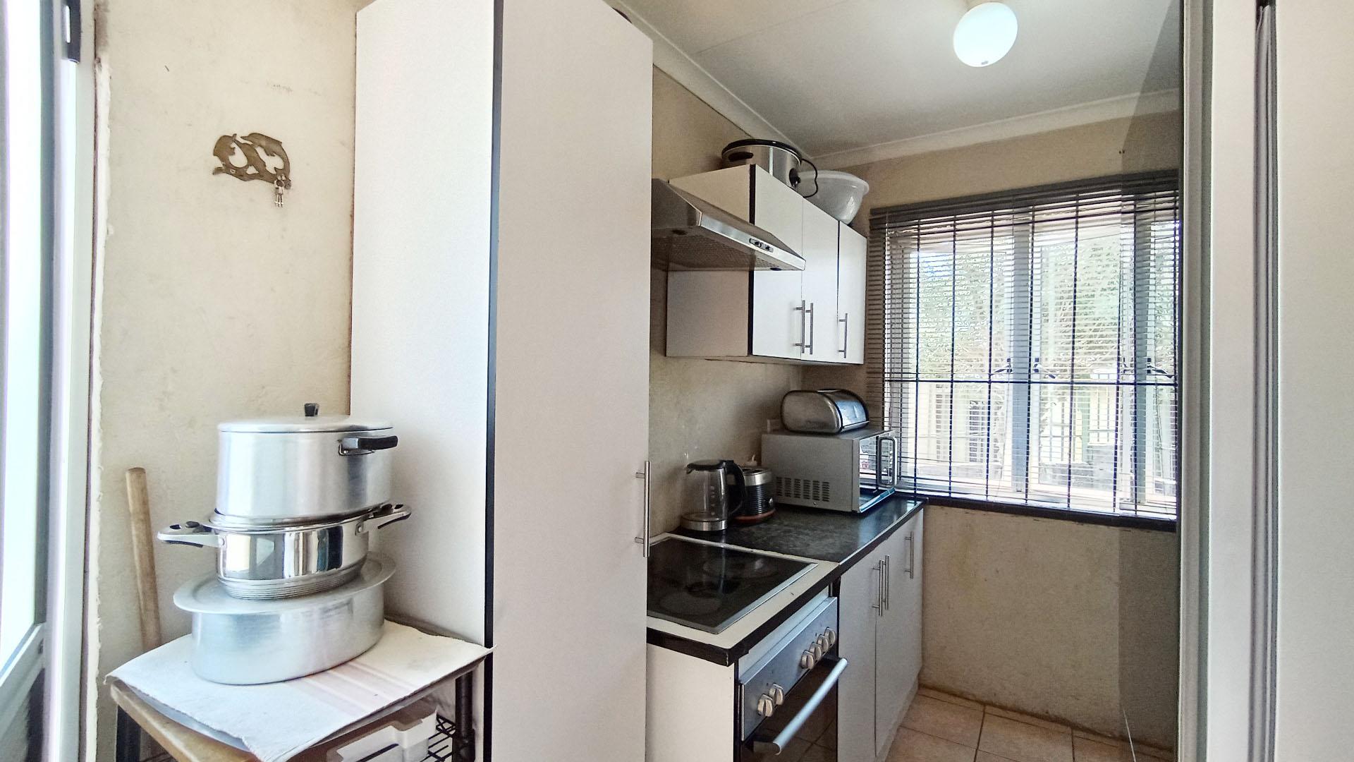 Kitchen - 7 square meters of property in Bonela