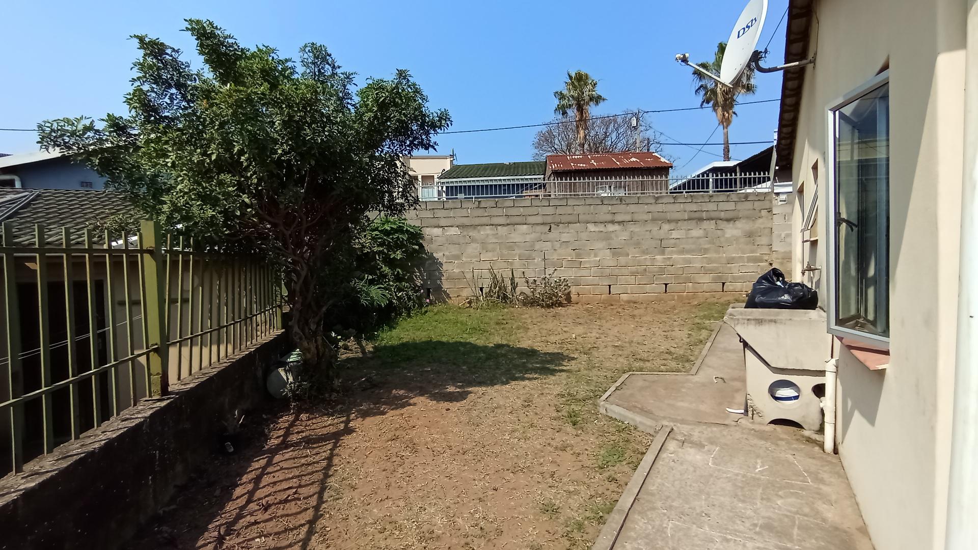 Backyard of property in Bonela