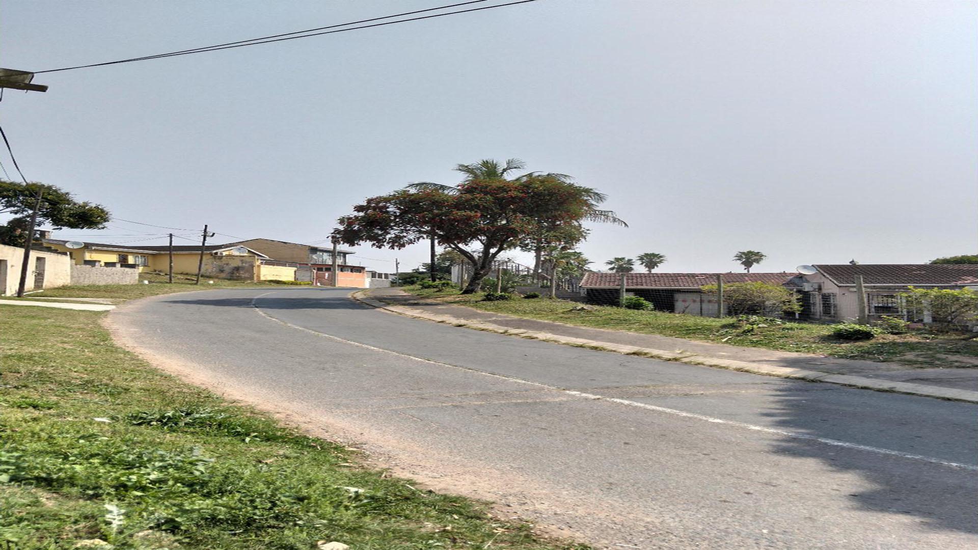 Spaces - 2 square meters of property in Bonela