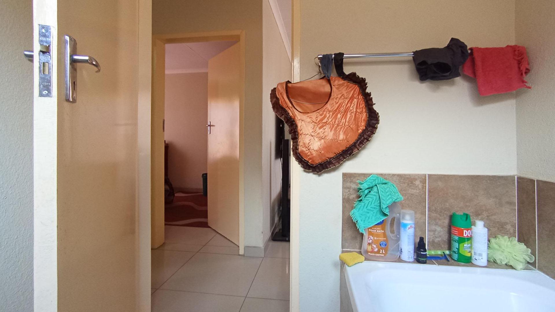Bathroom 1 - 4 square meters of property in Soshanguve