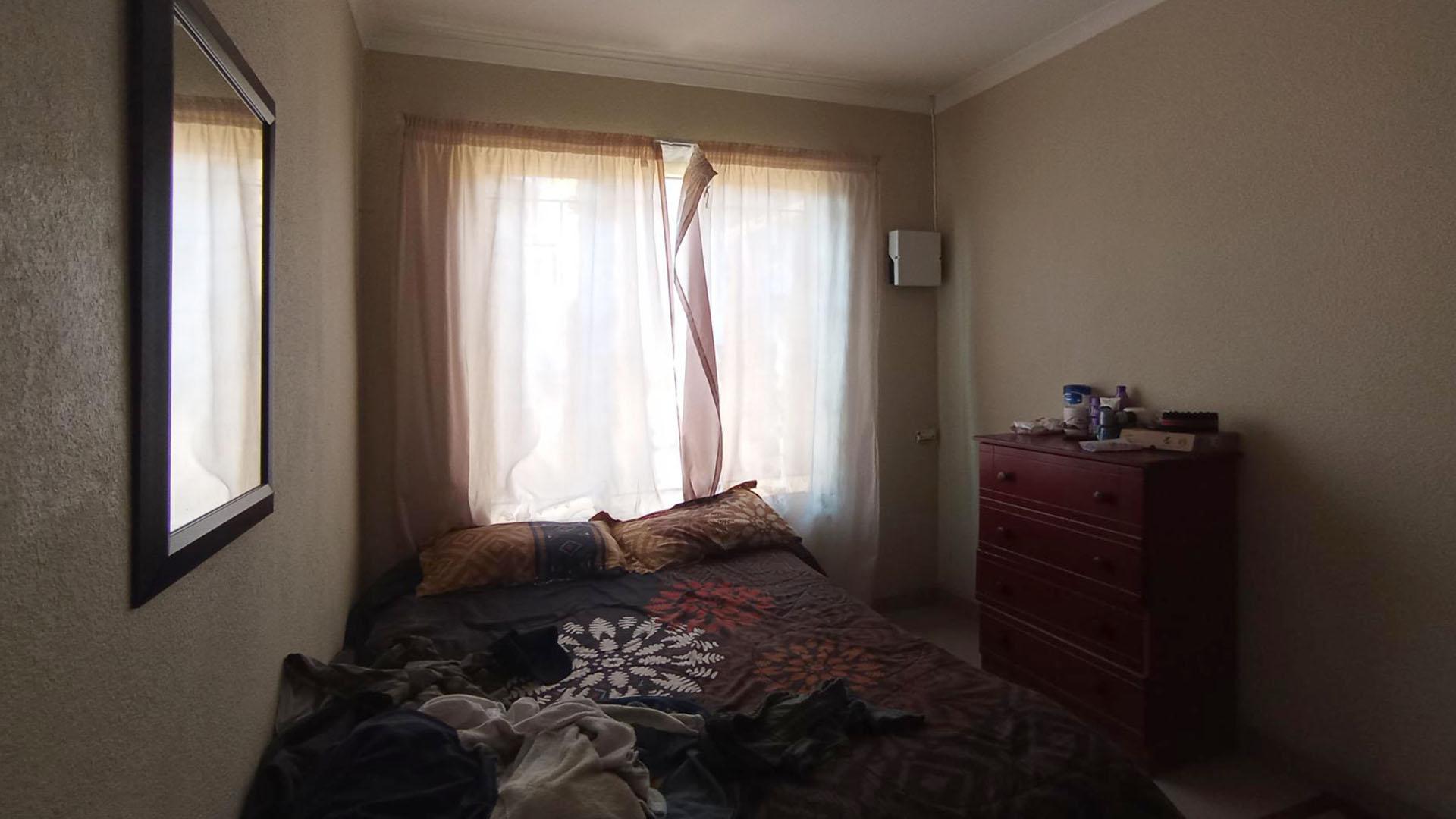 Bed Room 2 - 11 square meters of property in Soshanguve