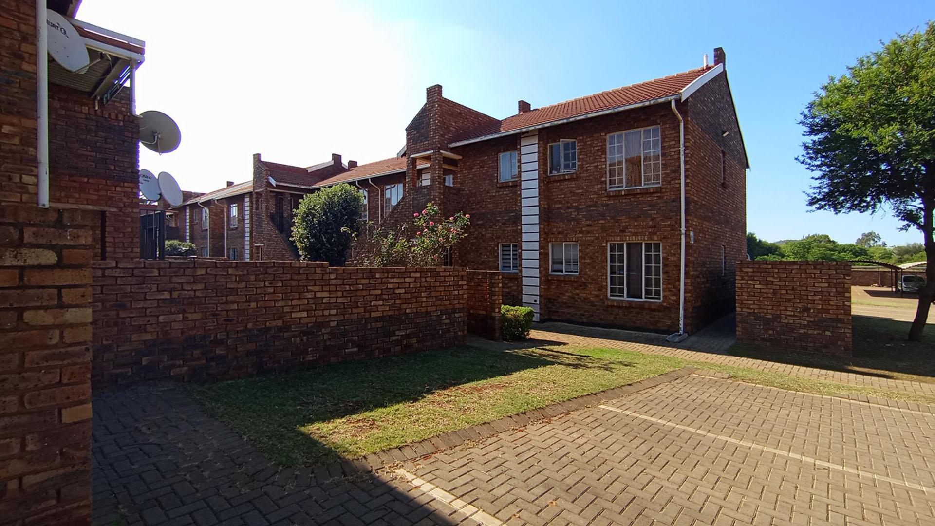 Front View of property in Clarina