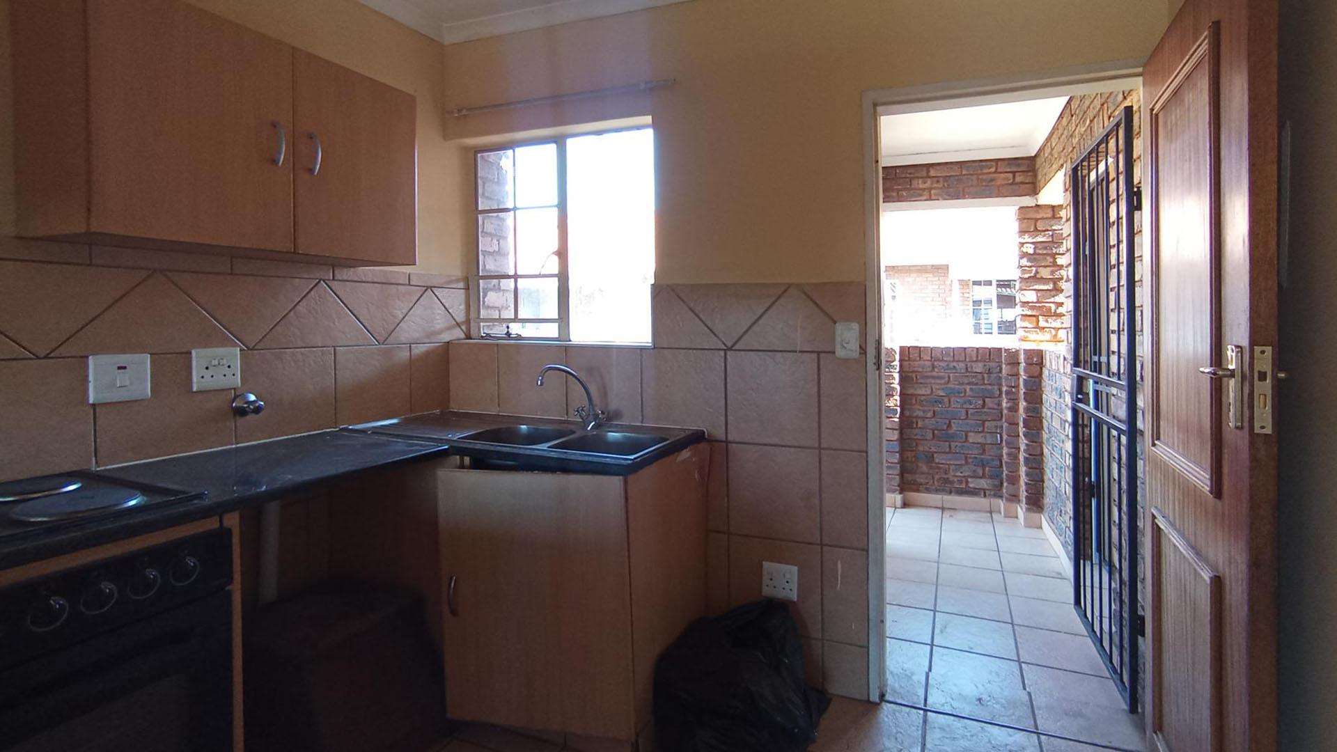 Kitchen - 9 square meters of property in Clarina