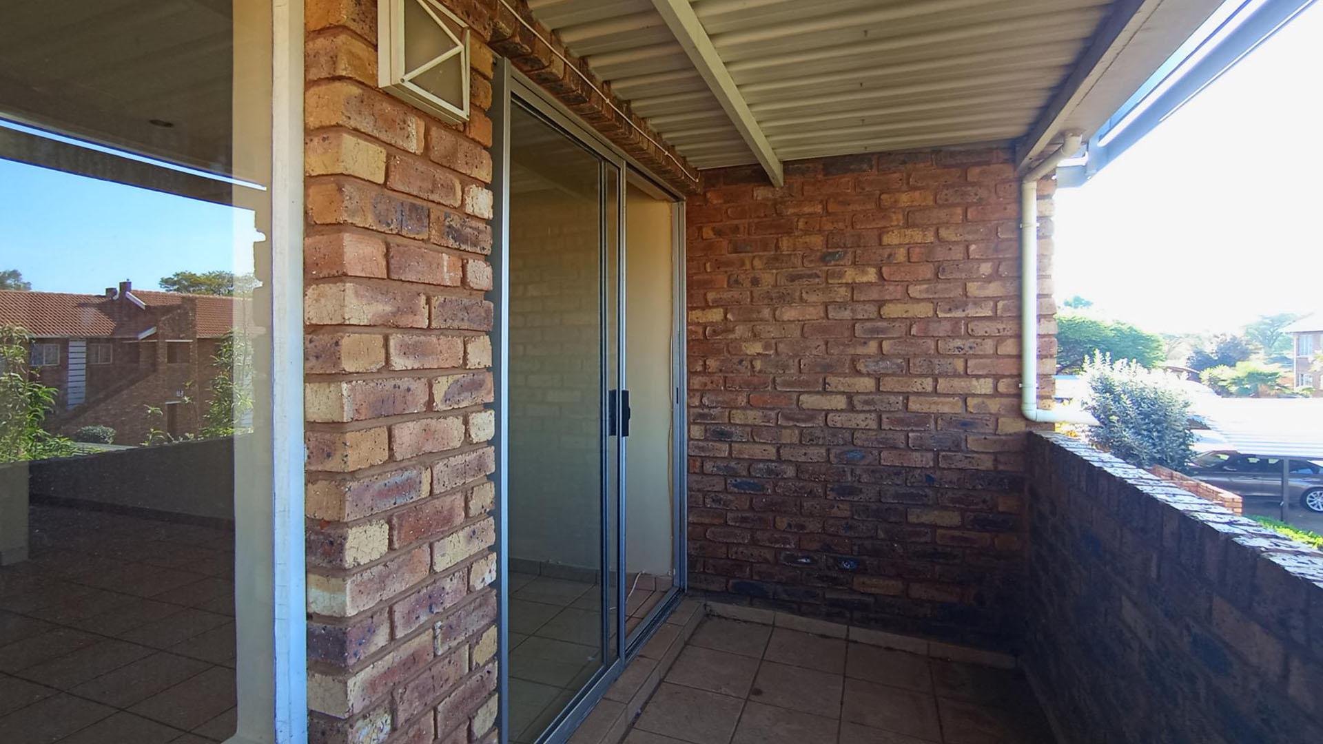 Balcony - 6 square meters of property in Clarina