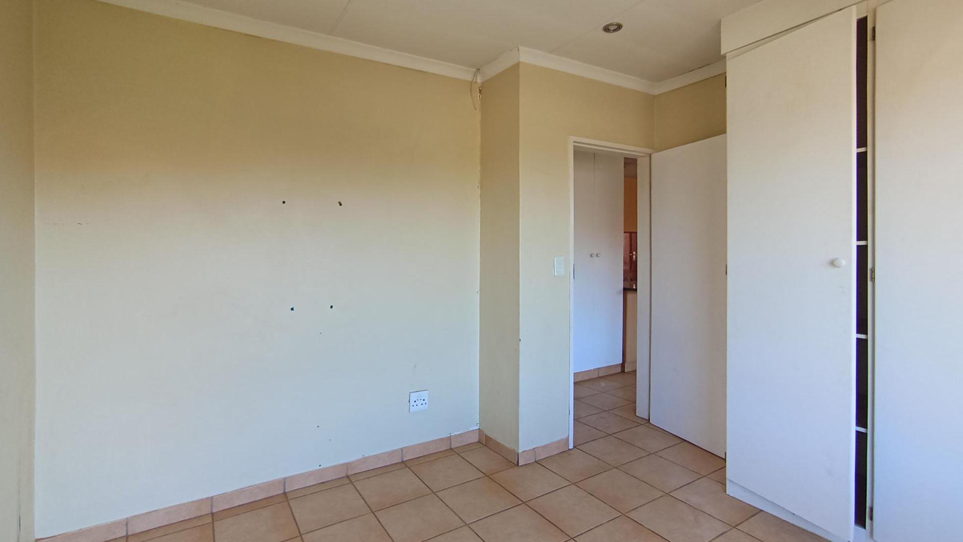 Bed Room 1 - 12 square meters of property in Clarina