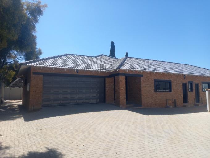 4 Bedroom House for Sale For Sale in Brackenhurst - MR691604