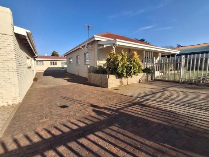 9 Bedroom House for Sale For Sale in Rensburg - MR691608