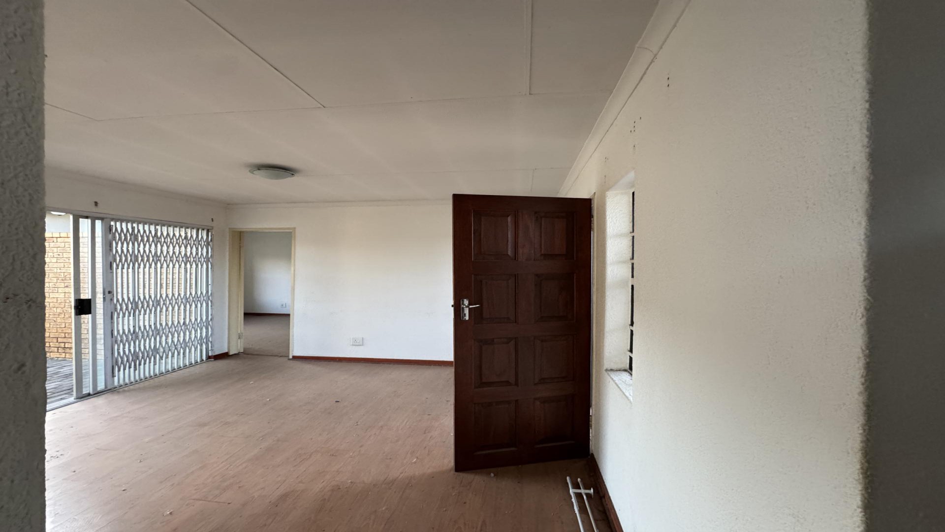 Bed Room 4 of property in Halfway Gardens