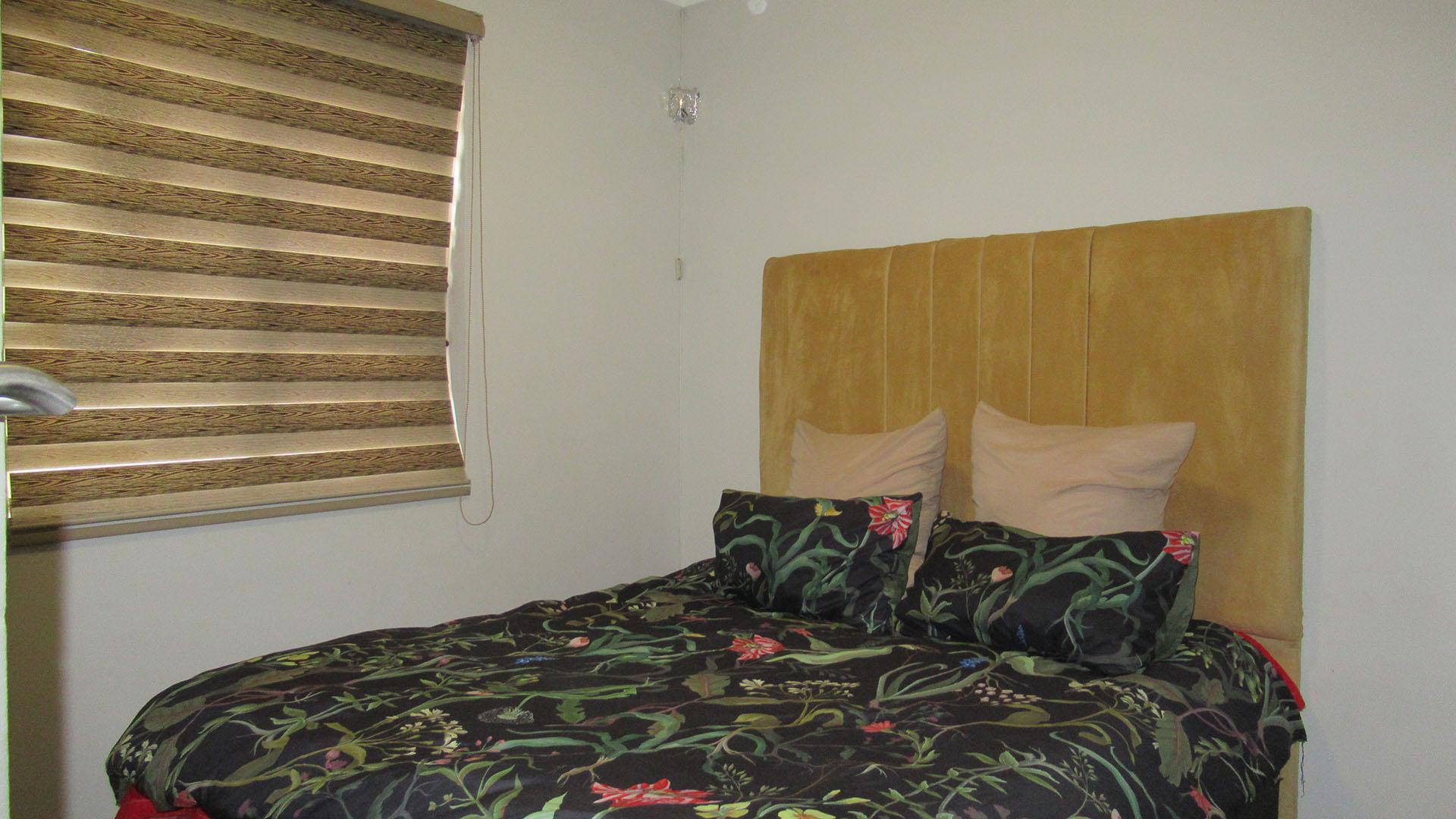 Bed Room 2 - 11 square meters of property in Protea Glen