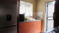 Kitchen - 6 square meters of property in Mondeor
