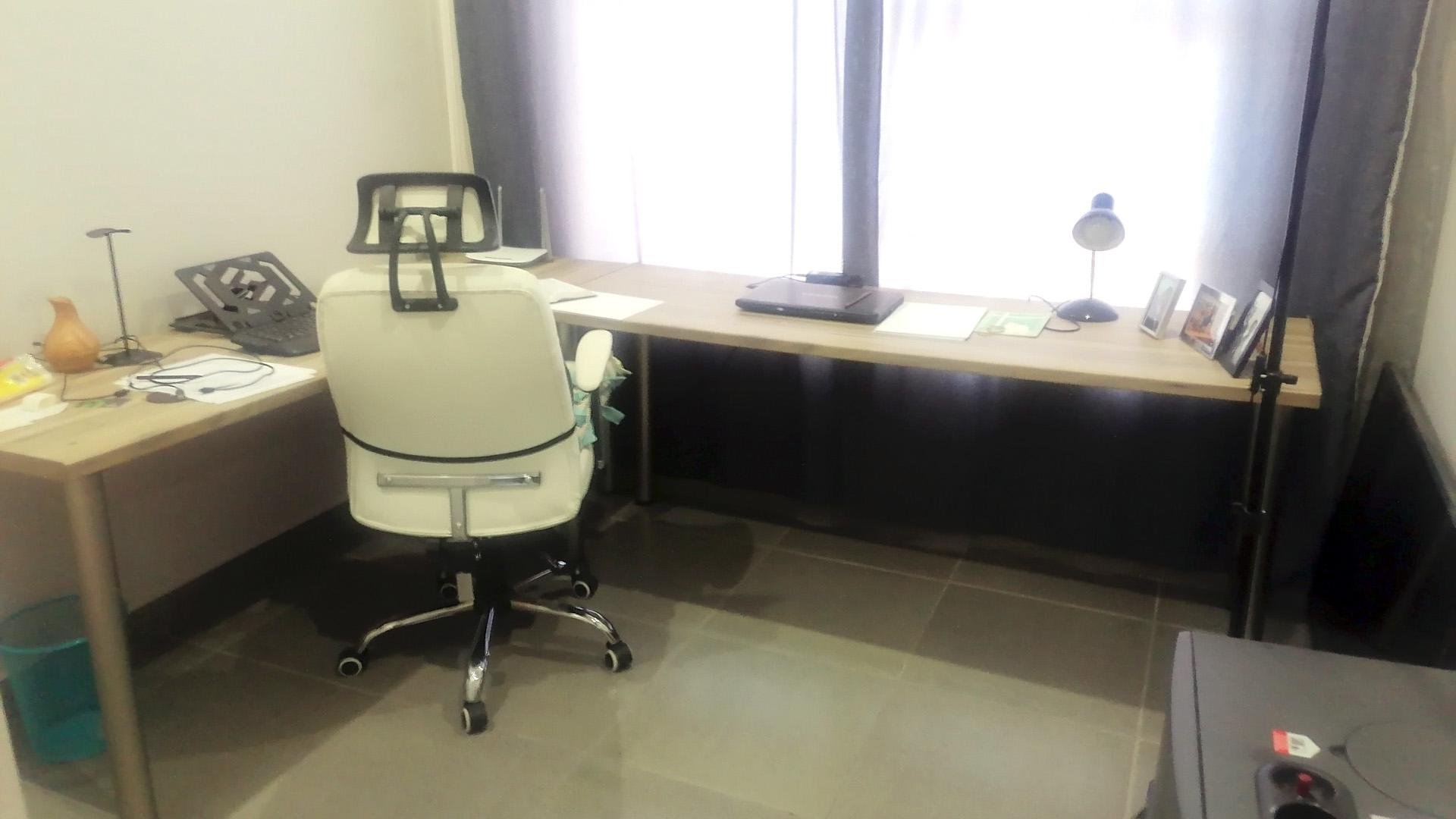 Bed Room 1 of property in Heidedal