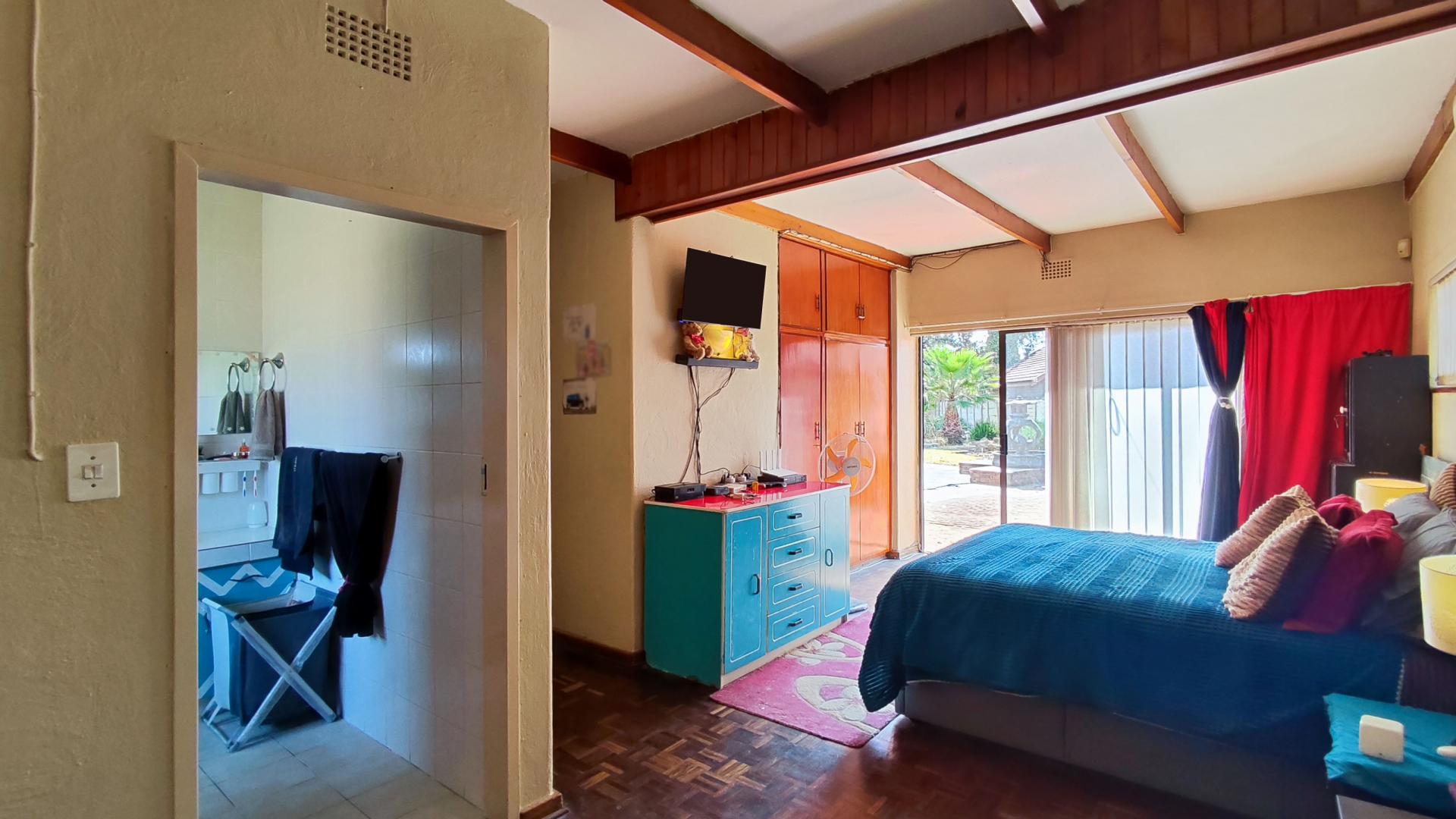 Main Bedroom - 29 square meters of property in Selcourt