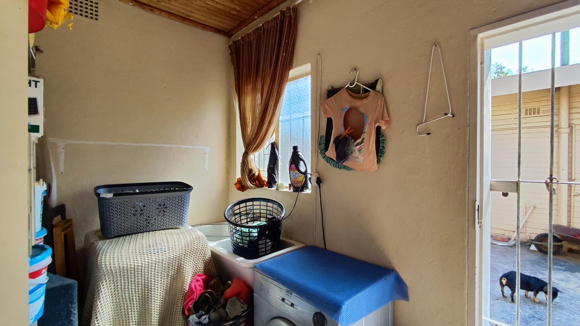 Spaces - 9 square meters of property in Selcourt