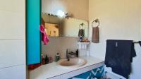 Main Bathroom of property in Selcourt