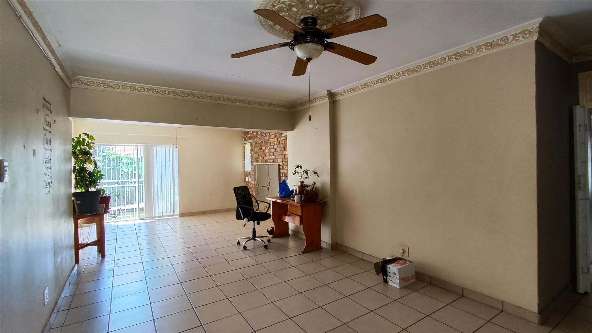 Dining Room - 20 square meters of property in Vanderbijlpark