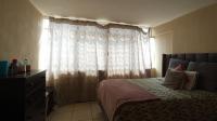 Lounges - 15 square meters of property in Sunnyside