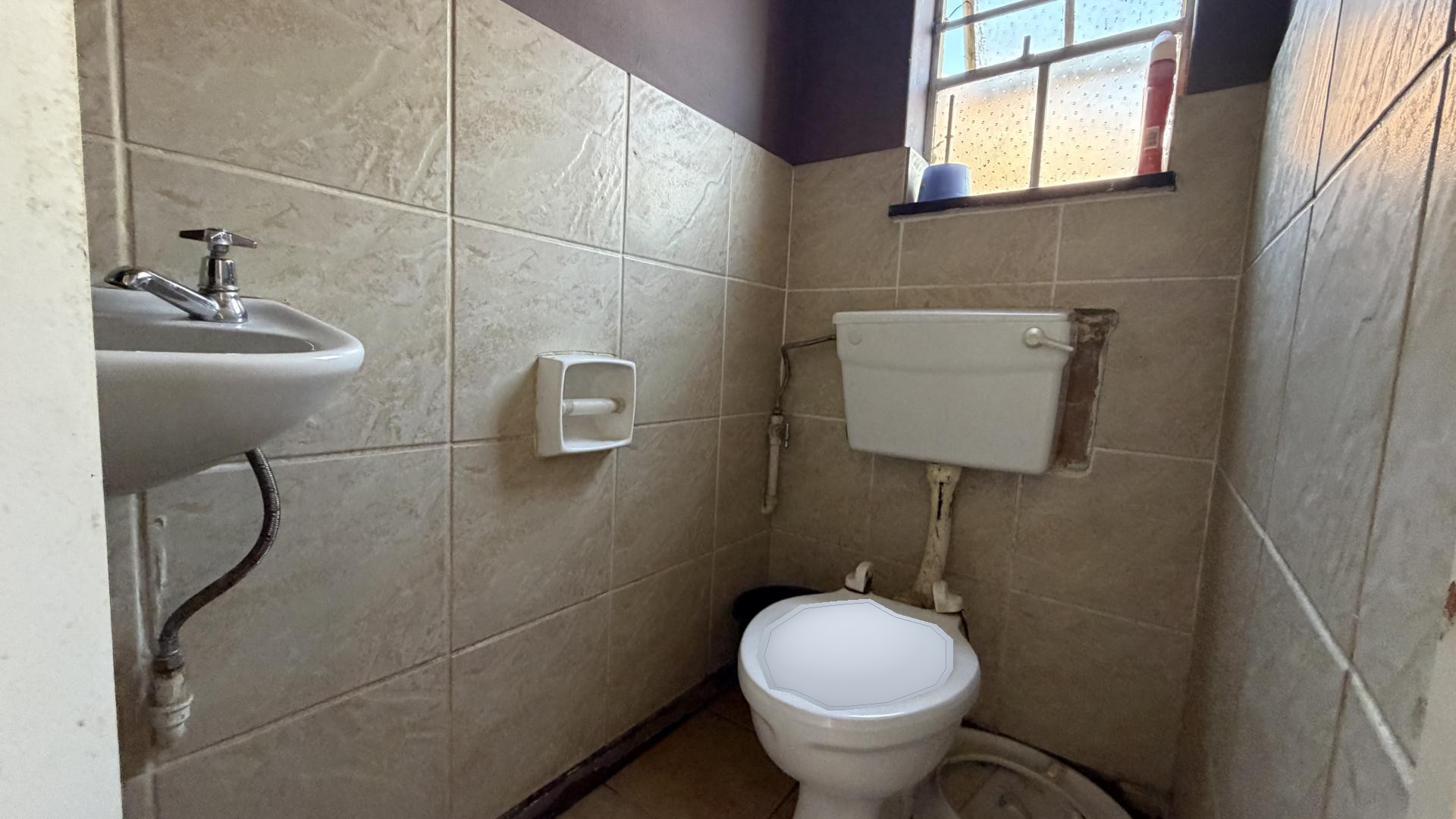 Bathroom 2 of property in Windsor