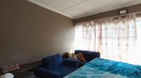 Bed Room 1 - 23 square meters of property in Windsor