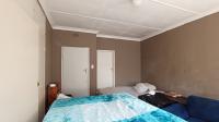Bed Room 1 - 23 square meters of property in Windsor