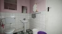 Bathroom 1 - 7 square meters of property in Windsor