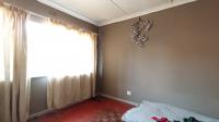Bed Room 2 - 17 square meters of property in Windsor