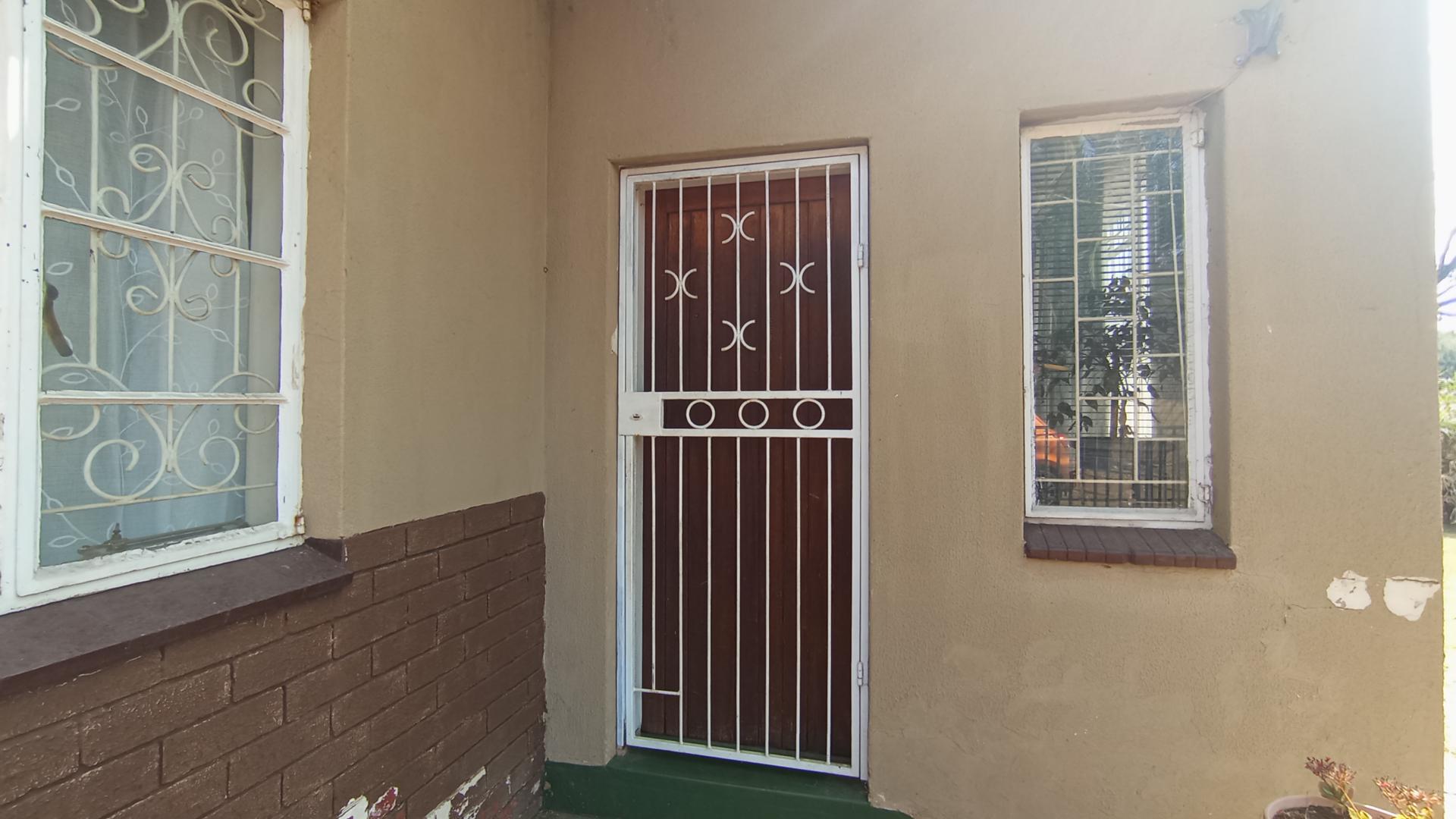 Front View of property in Daspoort