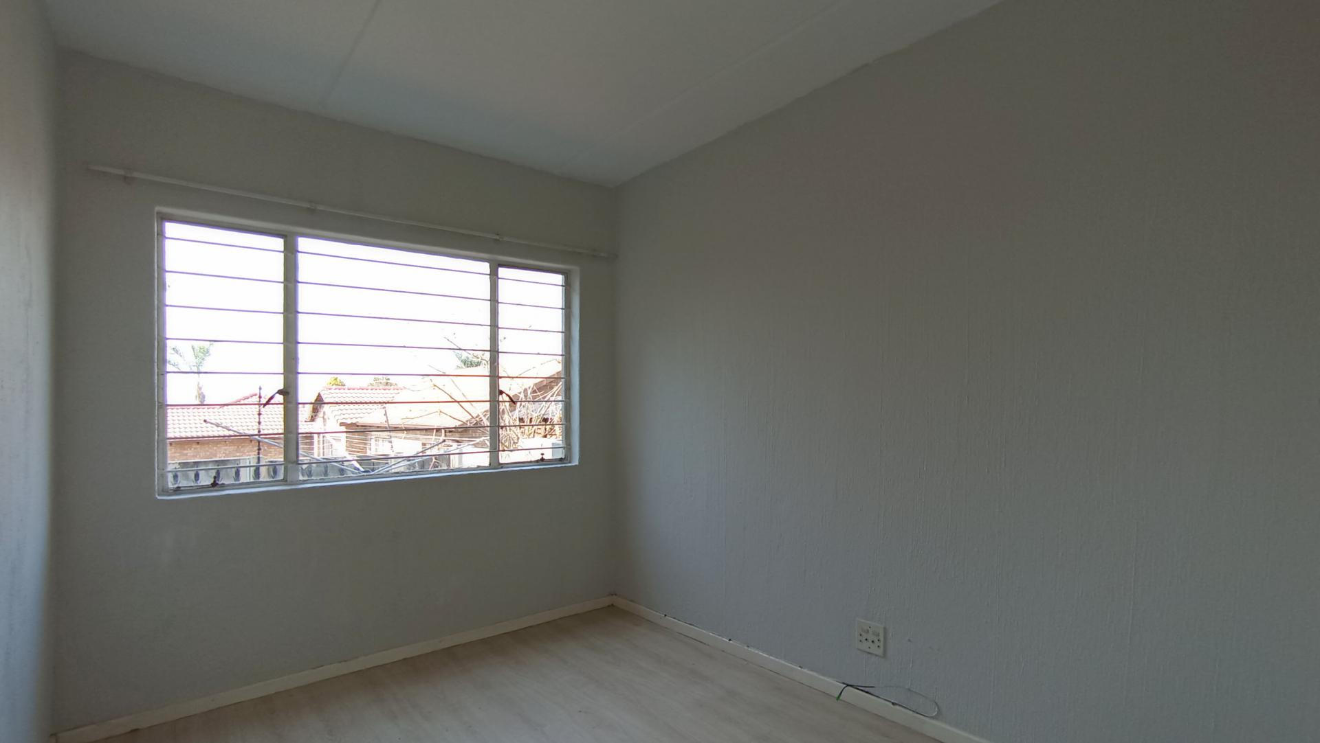 Bed Room 2 - 11 square meters of property in Northwold